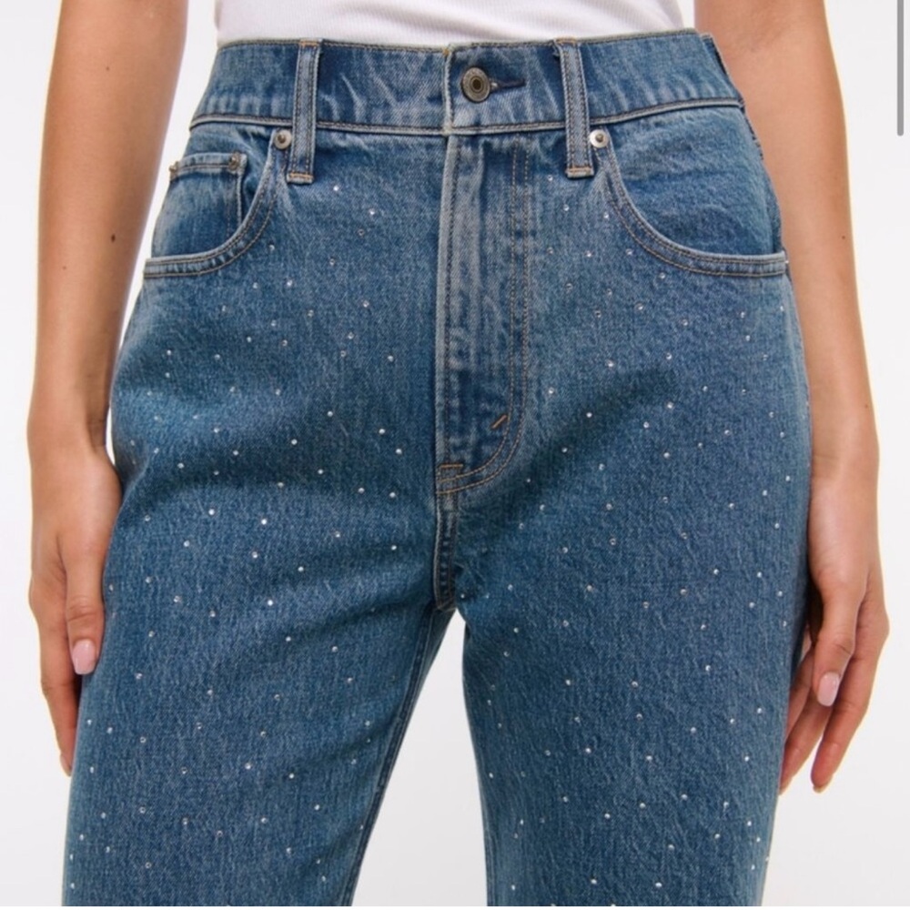 Abercrombie & Fitch ‘90s Relaxed Jean High Rise with rhinestones